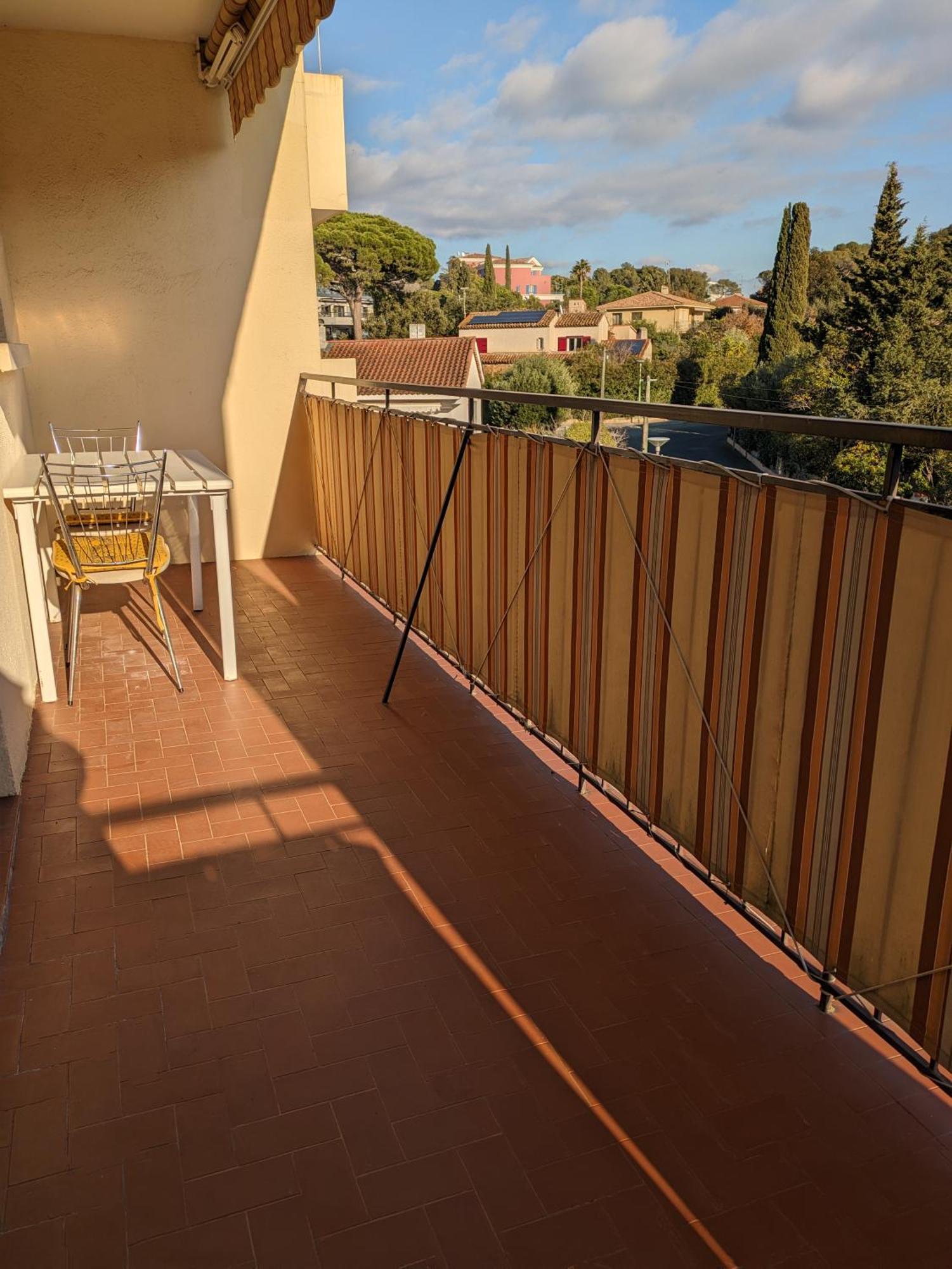 Appartement Spacieux Et Calme Saint-Raphael  Exterior photo
